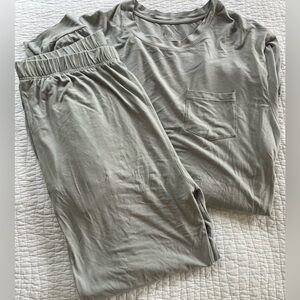 Kyte baby 2pc Men’s Jogger set Size Large Storm Silver